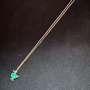 Vintage 1980 Amway Green Jade Duck Pendant Necklace Gold Tone